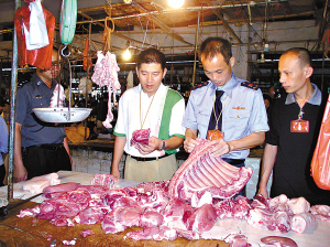雷州紧急追缴毒猪肉事件 市场调查揭示监管漏洞与民众担忧